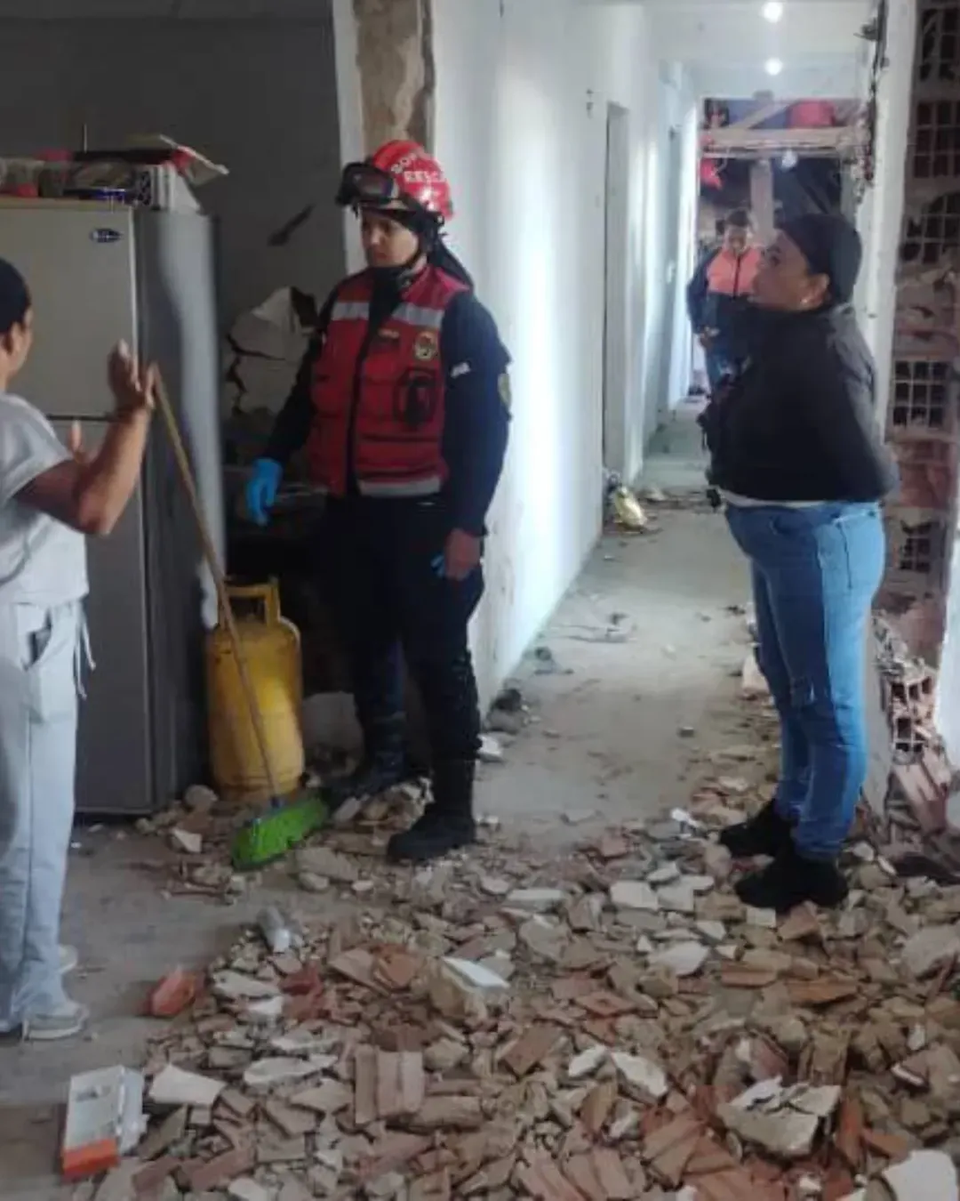 Cinco heridos por explosión de una bombona de gas en Caracas