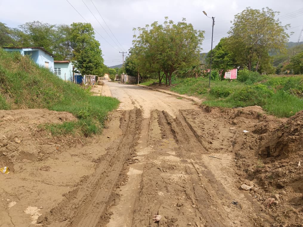 ANZOÁTEGUI | Vecinos de El Calvario denunciaron deterioro en los accesos a la comunidad