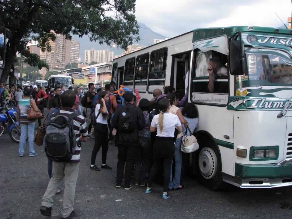 En Gaceta Oficial: pasaje urbano fue aumentado a 60 Bs a nivel nacional