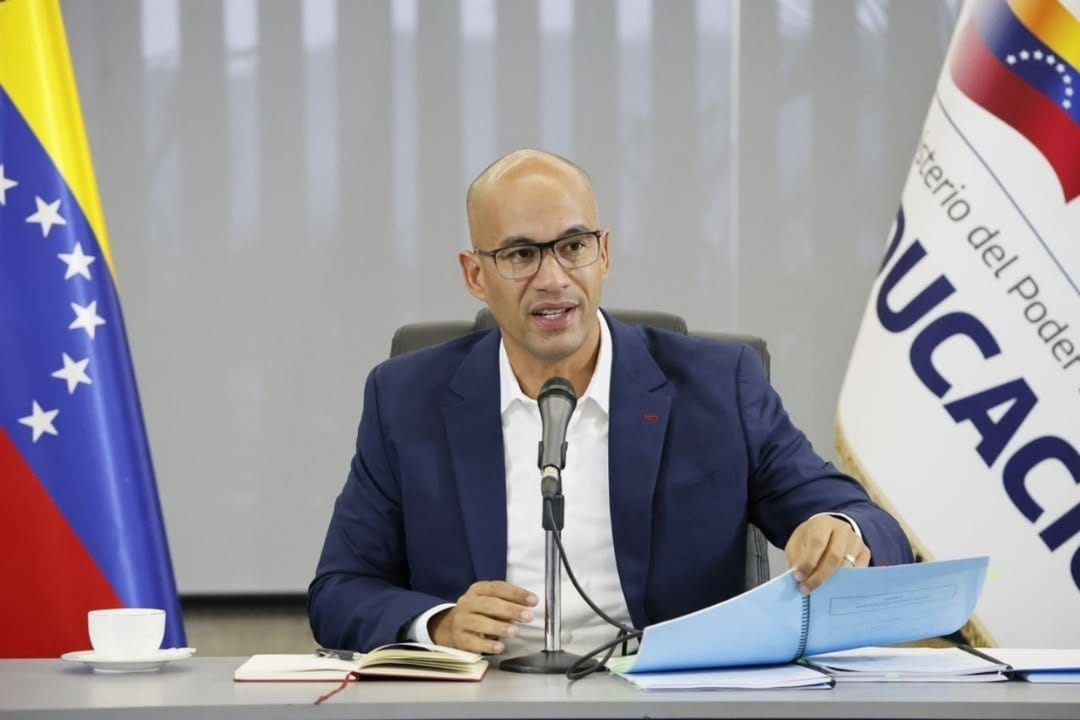 Ministerio de Educación ordenó regular tareas escolares para «reducir impacto negativo»