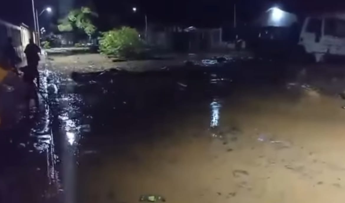 SUCRE | Desbordamiento de río dejó al menos 25 viviendas inundadas en Macuro, municipio Valdez