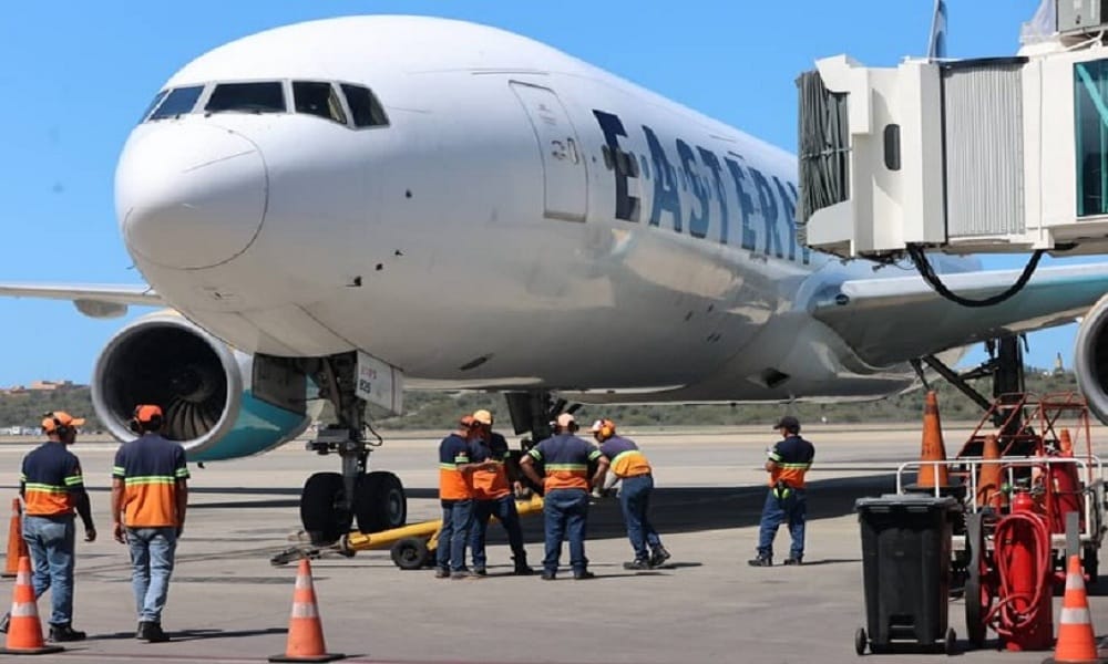 Nuevo vuelo con 128 migrantes venezolanos repatriados arribó al país desde EE.UU.