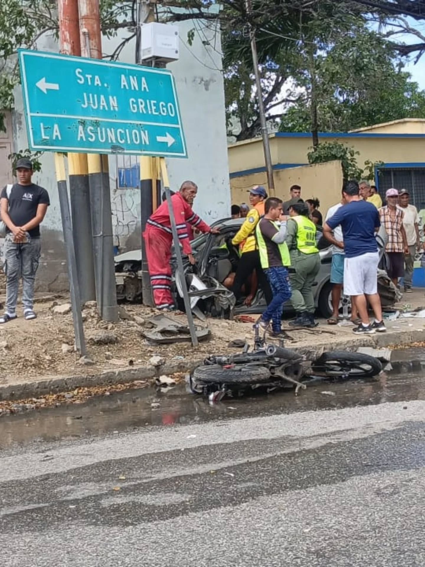 Camión cisterna chocó contra una moto y un carro en Margarita: hay tres heridos