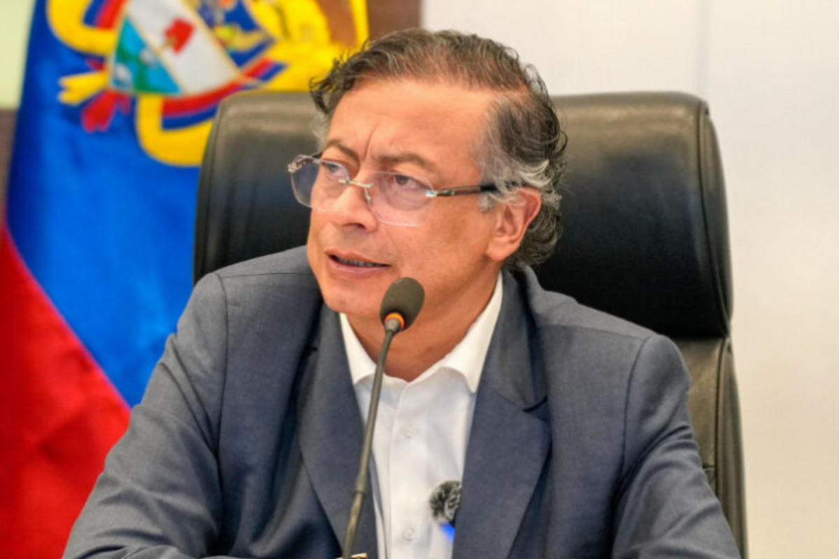 Gustavo Petro denunció presuntos «bombardeos» hacia Colombia desde Ecuador