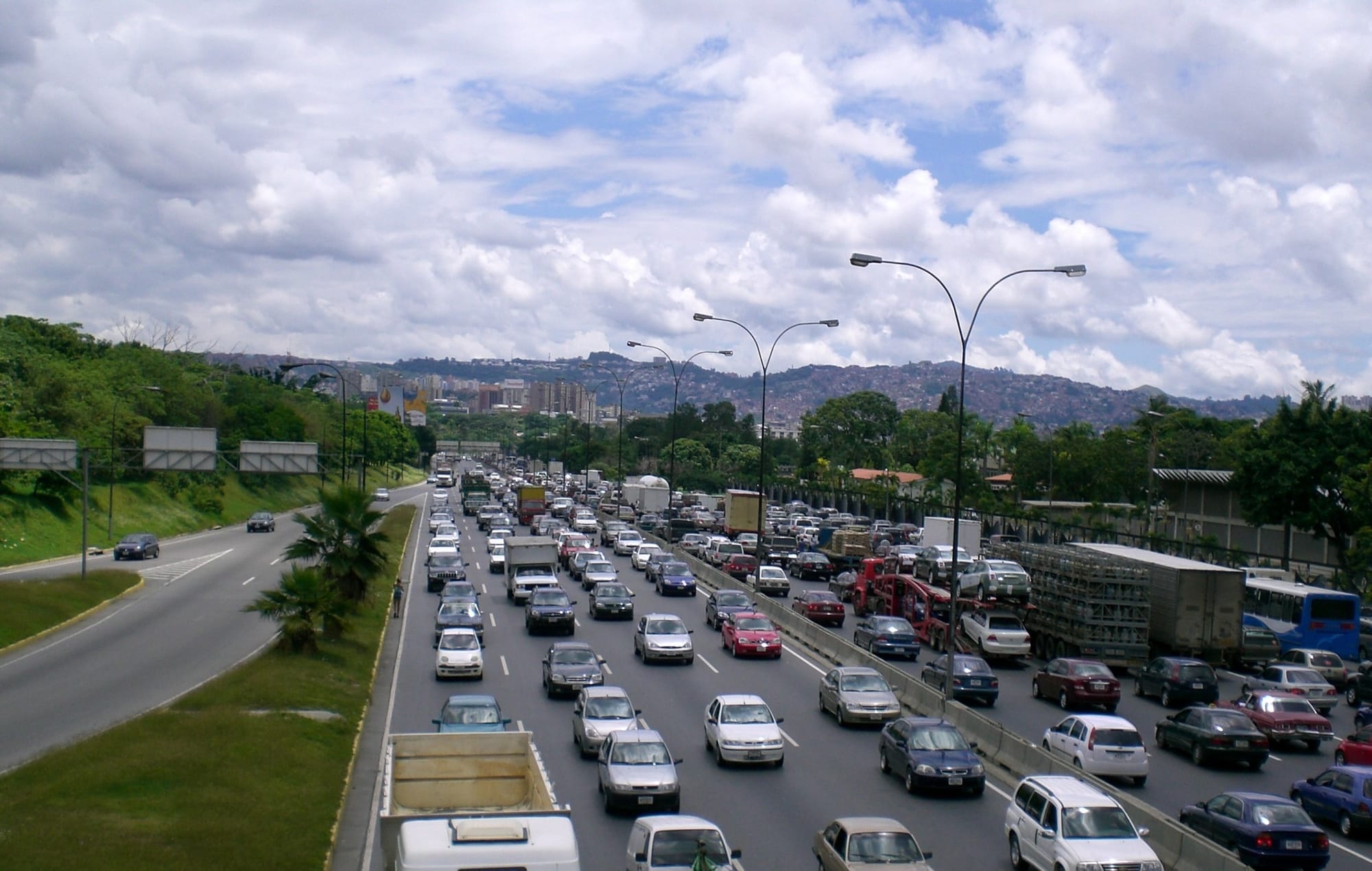 Asotránsito: 80% de las carreteras en Venezuela deben ser rediseñadas