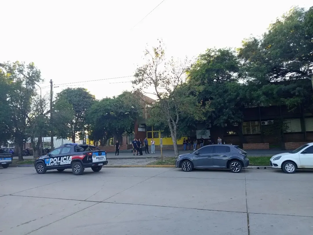 Estudiante ingresó con una escopeta a su escuela y mató a un compañero en Argentina