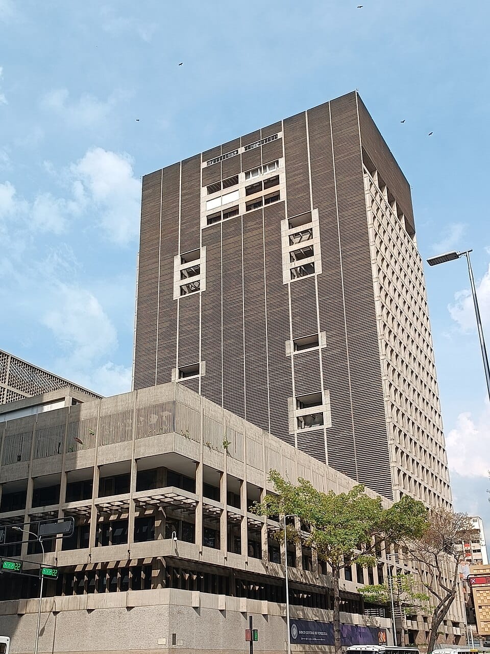 Estados Unidos y Venezuela contrataron firmas auditoras para uso de recursos financieros