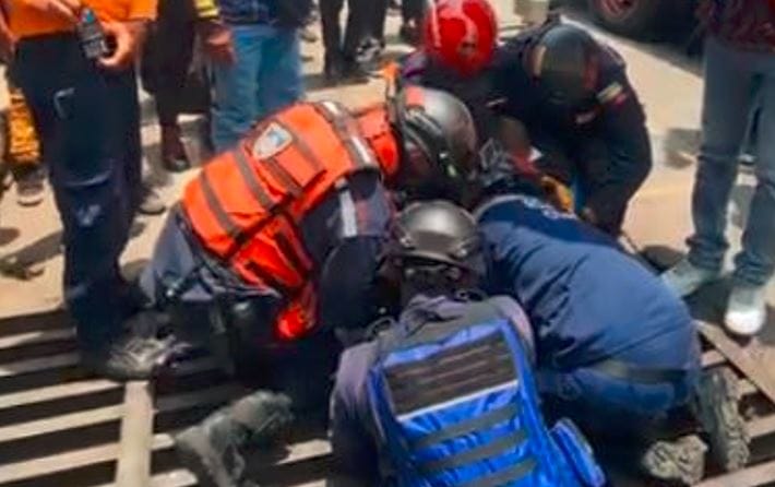 Bomberos rescataron a un niño que quedó atrapado en una alcantarilla en Cojedes