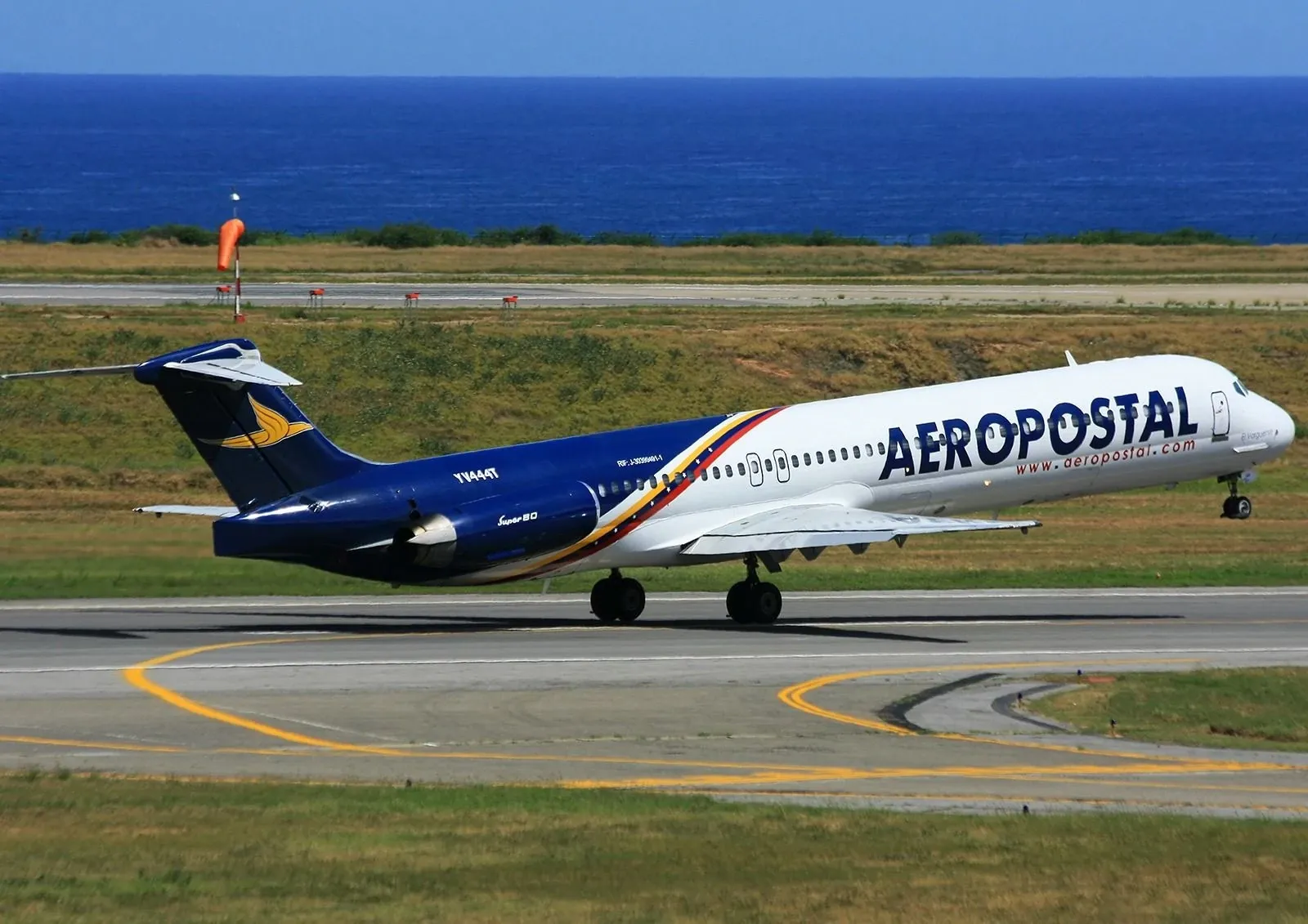 Aeropostal activará nuevas frecuencias entre Caracas y Porlamar desde 40 dólares