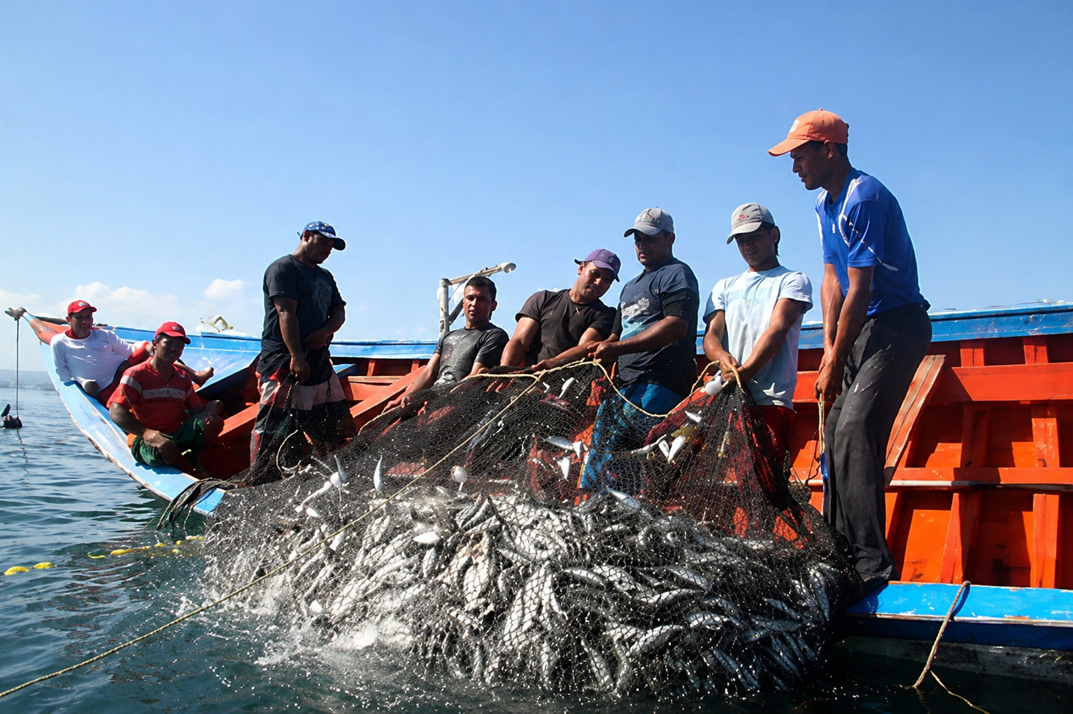 NUEVA ESPARTA | Pescadores de Nueva Esparta donan siete toneladas de pescado para los damnificados por los terremotos