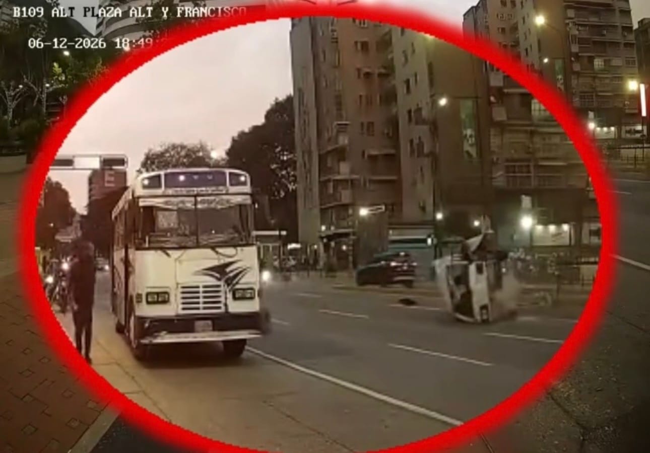Conductor ebrio y a exceso de velocidad causó accidente que dejó tres heridos en Chaca