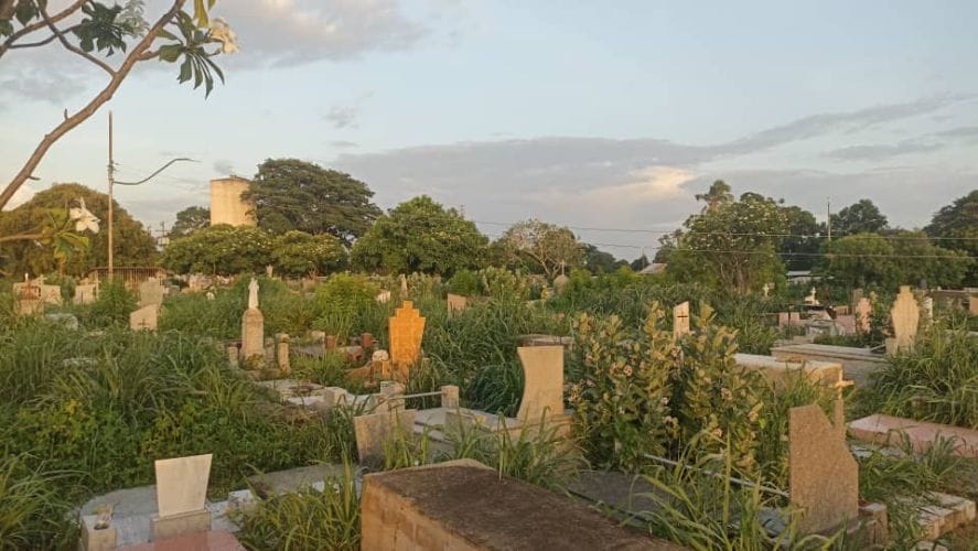 ANZOÁTEGUI | Habitantes de Santa Ana exigen limpiar el cementerio y construir uno nuevo