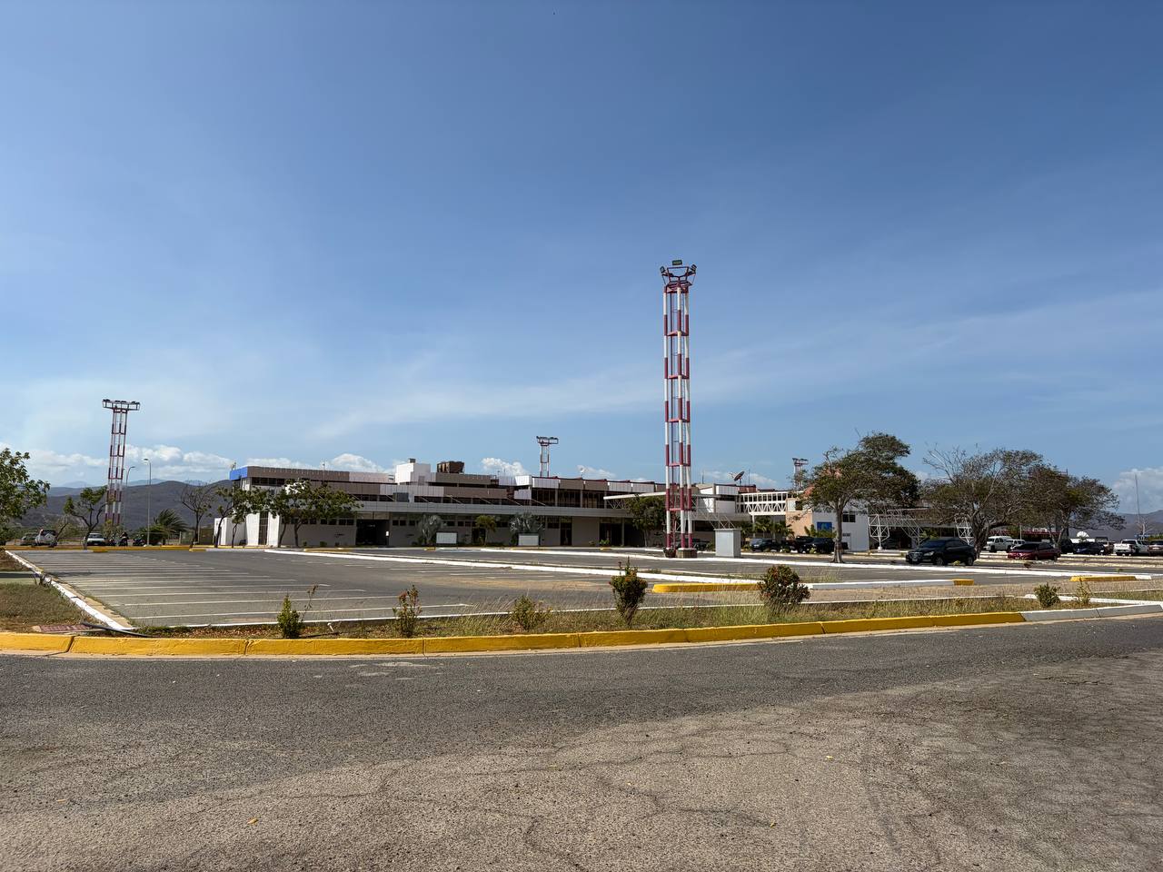 SUCRE | SUCRE | Comerciantes plantearon usar el aeropuerto de Cumaná para recibir ayuda humanitaria