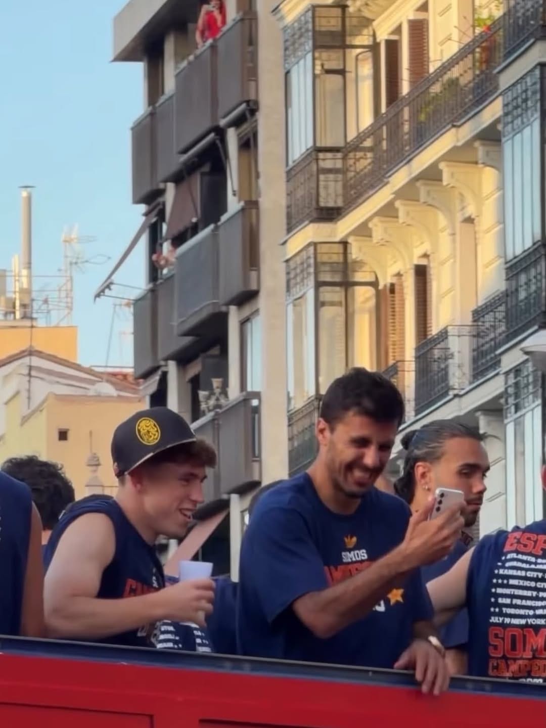 Una gorra de los Leones del Caracas llegó hasta la celebración de España por el Mundial de Fútbol