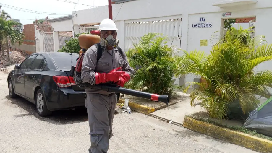 Ministerio de Salud activó plan de fumigación en parroquias de La Guaira
