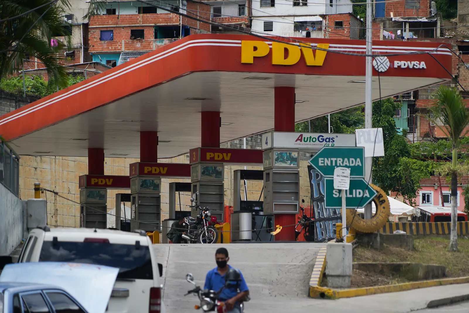 Fenegas pidió aumentar margen de ganancias que reciben las gasolineras por la venta de combustible