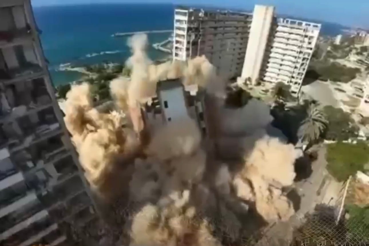 Edificio Samantha A fue demolido tras ser declarado de alto riesgo en La Guaira