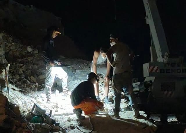 Hallan cuerpo de una niña entre los escombros en La Guaira a dos meses de los terremotos