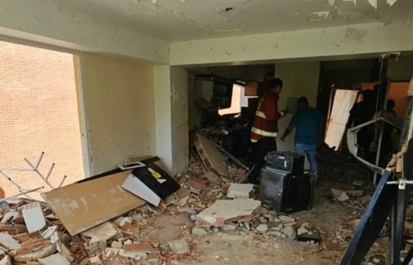 Explosión de tubería de gas en urbanización de Miranda dejó varios heridos y edificios dañados