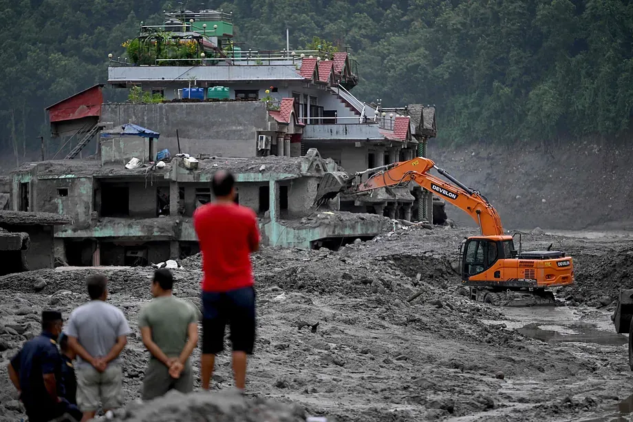 Riada en Nepal ha dejado casi mil muertos y más de 4.000 desaparecidos