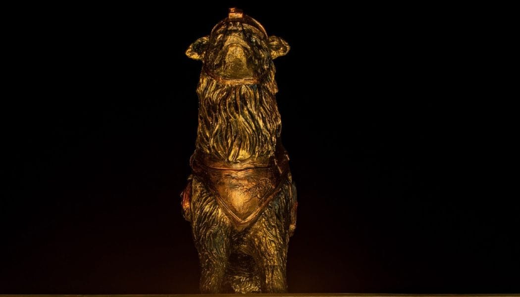 Develaron una estatua honor a Tsunami, el héroe canino de los terremotos del 24 de junio, en Maracaibo