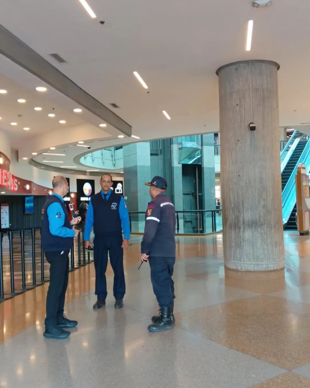 Hombre murió tras caer desde un piso alto en el Sambil La Candelaria de Caracas