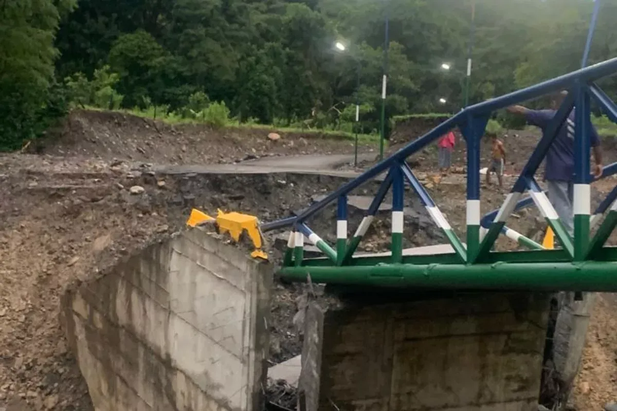 Lluvias provocaron colapso de puente en Portuguesa tras 72 horas de su inauguración