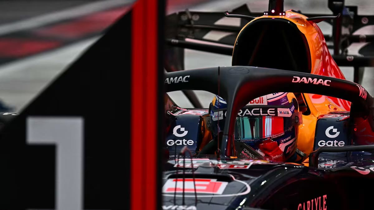 Perfección de Verstappen en Singapur: el neerlandés se llevó la carrera sprint y la clasificación
