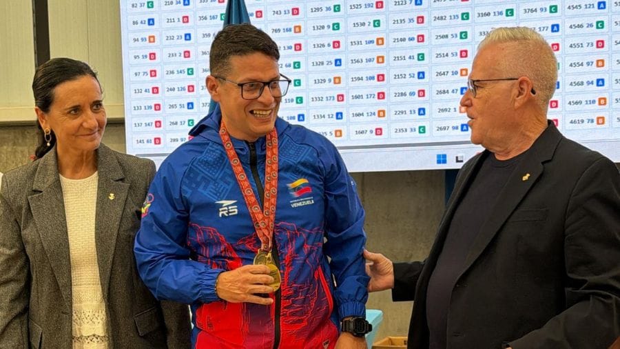 Venezolano Carlos Marquina se coronó campeón mundial de dominó por octava ocasión