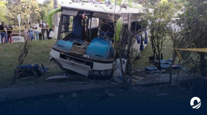 Accidente en Colombia dejó al menos nueve estudiantes muertos y siete heridos