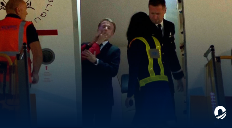 Macron fue golpeado en la cara por su esposa en su visita a Vietnam