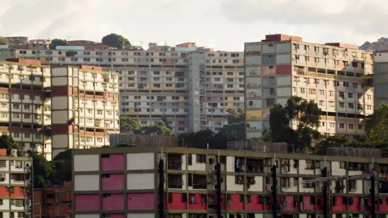 Incendio en local comercial de Caracas dejó siete heridos, incluido un menor de edad