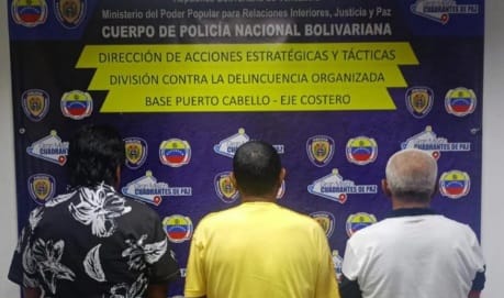 Tres adultos mayores fueron detenidos por abuso sexual a un menor de edad