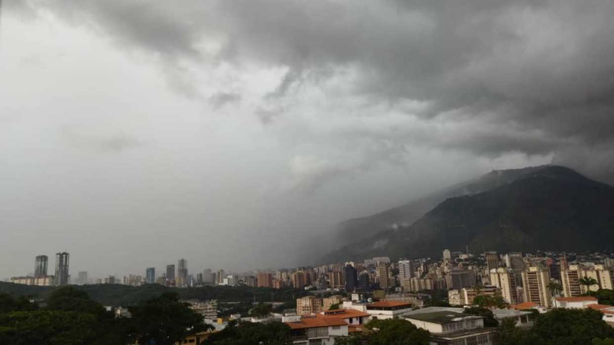 Inameh prevé lluvias con actividad eléctrica por paso de la onda tropical número 11