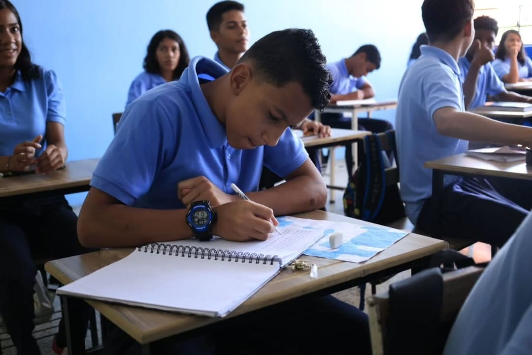 Ministerio de Educación informó que las clases en escuelas y liceos culminarán el 18 de julio