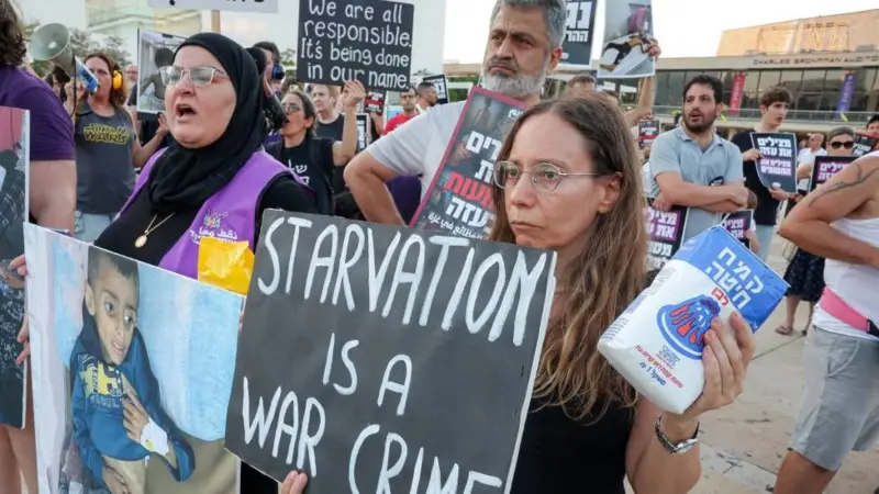 Manifestantes se concentraron en Tel Aviv para exigir el fin de la guerra y la hambruna en Gaza