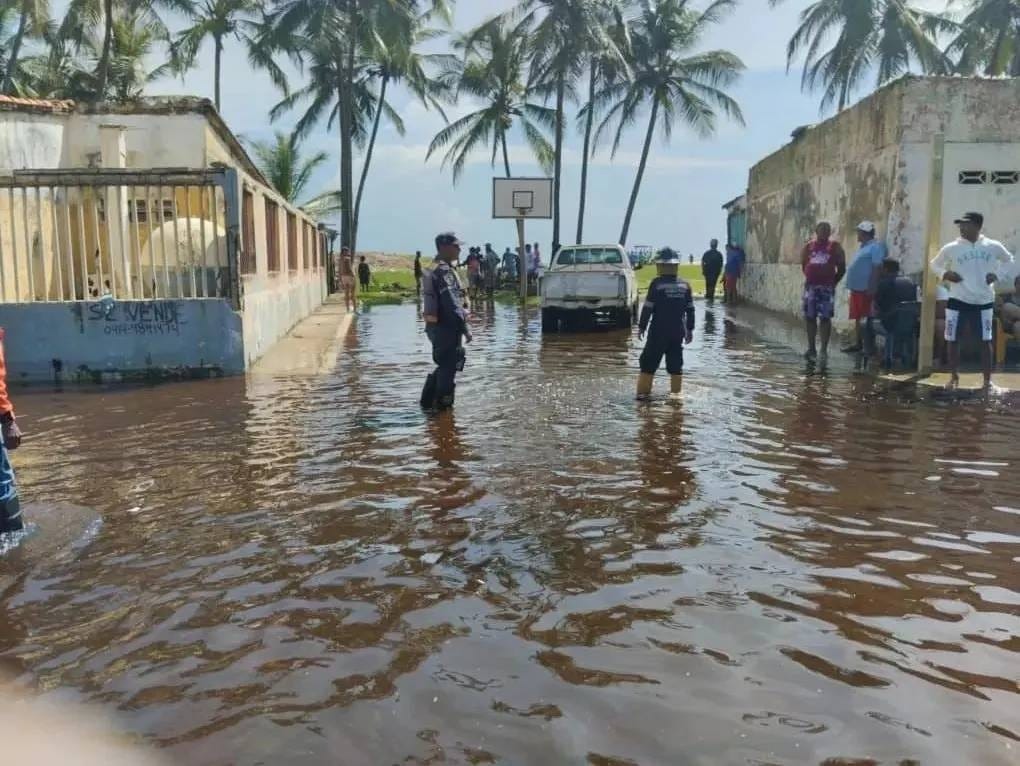 Desbordamiento del río Aroa en Falcón causó afectaciones en más de 80 viviendas
