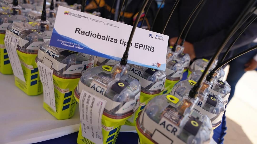 Sucre | Pescadores en Sucre recibieron dispositivos de localización satelital