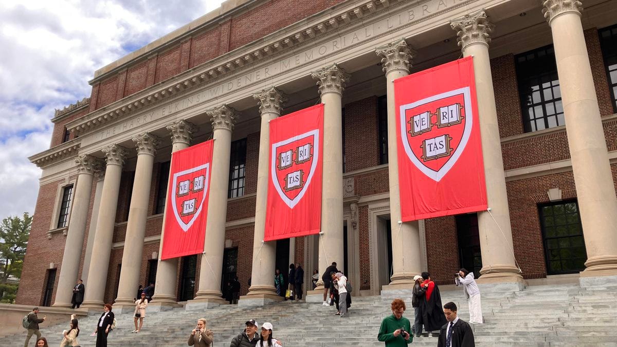 Estados Unidos ordenó a Harvard entregar documentos de sus estudiantes extranjeros