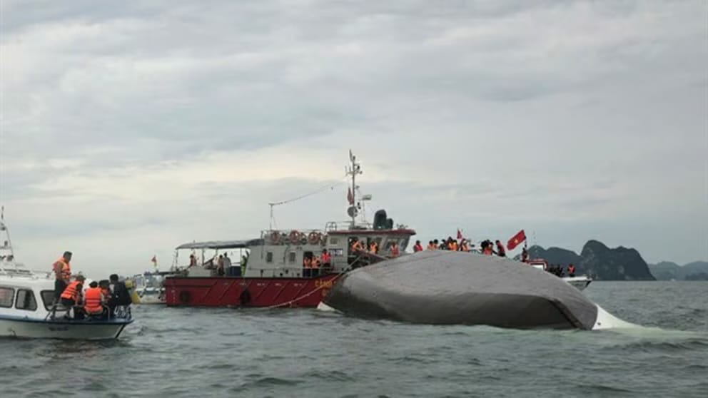 Naufragio de embarcaciones en Vietnam dejó, al menos, 28 fallecidos y varios desaparecidos