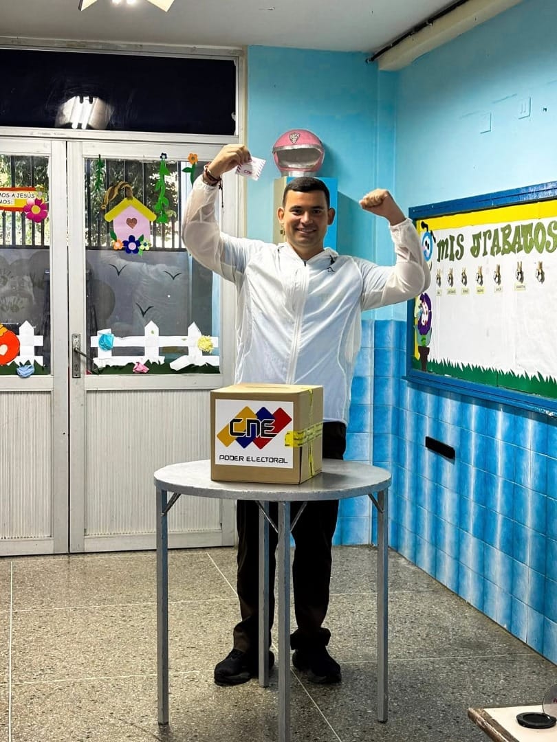 NUEVA ESPARTA | Candidatos a alcaldías de Nueva Esparta ejercieron su derecho al voto