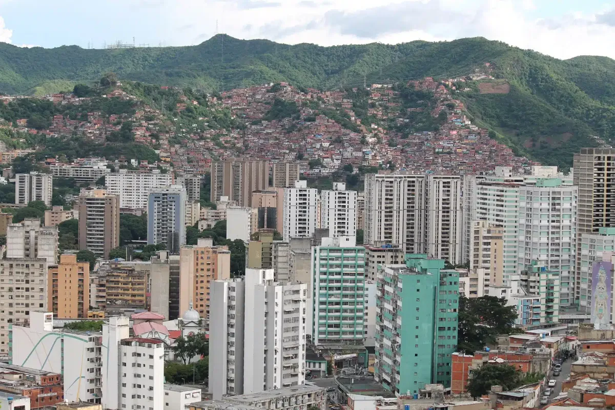Morosidad en condominios venezolanos alcanzó el 40%: crece el riesgo de desalojos