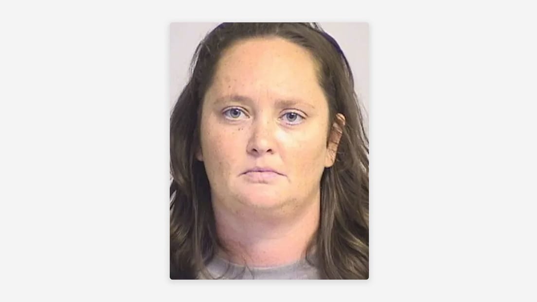 Profesora fue detenida por mantener relaciones sexuales con una alumna en Alabama