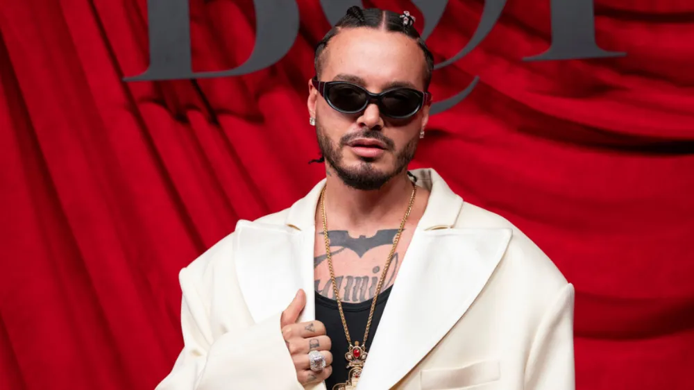 J Balvin lanzó por sorpresa un nuevo proyecto musical titulado «Mixteip»