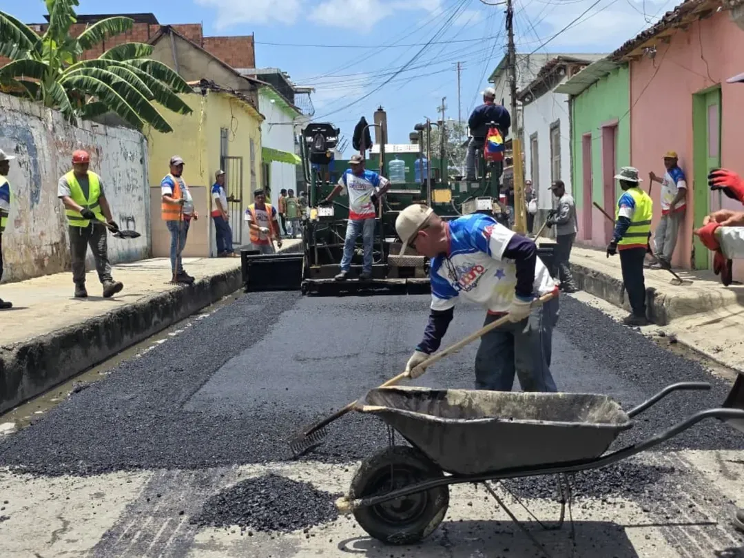 SUCRE | Inició plan de asfaltado y recuperación de calles en Carúpano
