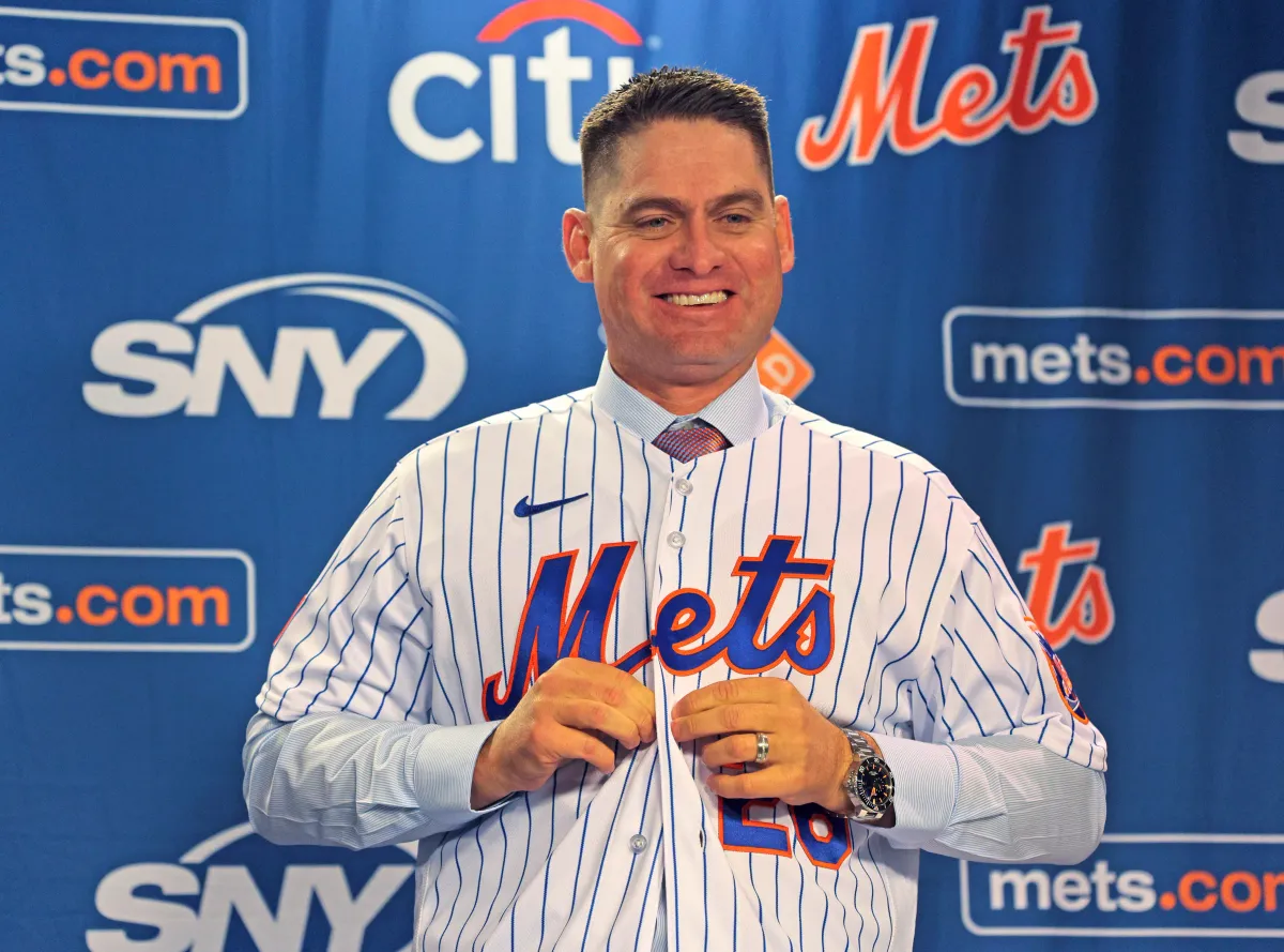 MLB: Venezolano Carlos Mendoza fue ratificado como manager de los Mets