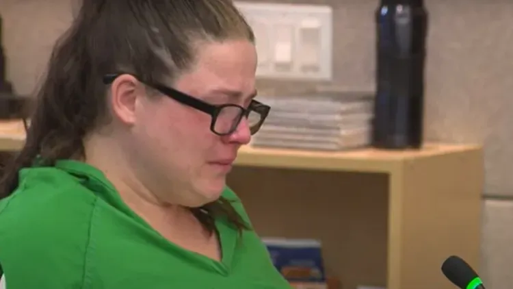 Niñera fue sentenciada a 100 años de prisión por abuso a menores