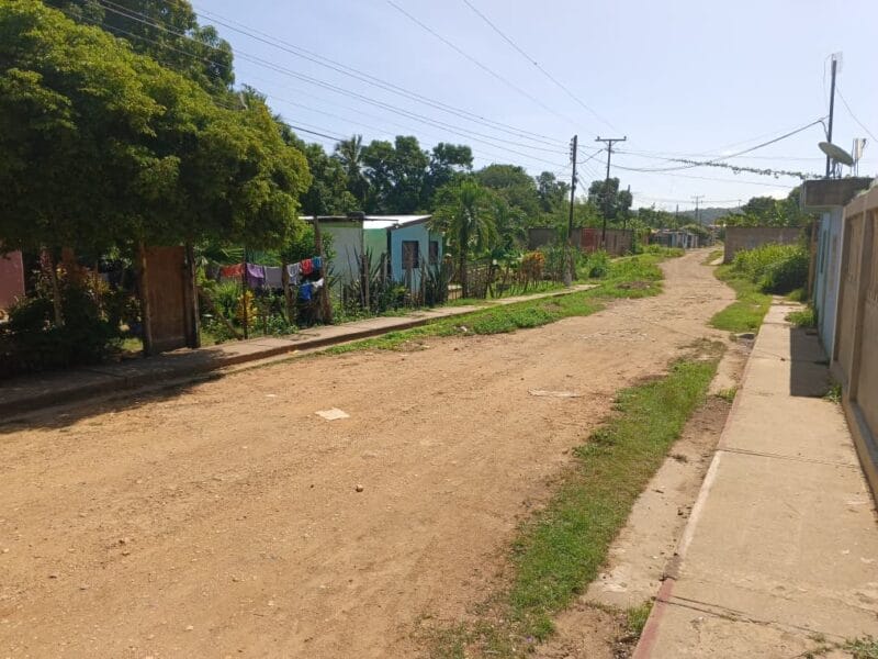 ANZOÁTEGUI | Vecinos del sur de Barcelona exigieron mejores servicios públicos y asfaltado