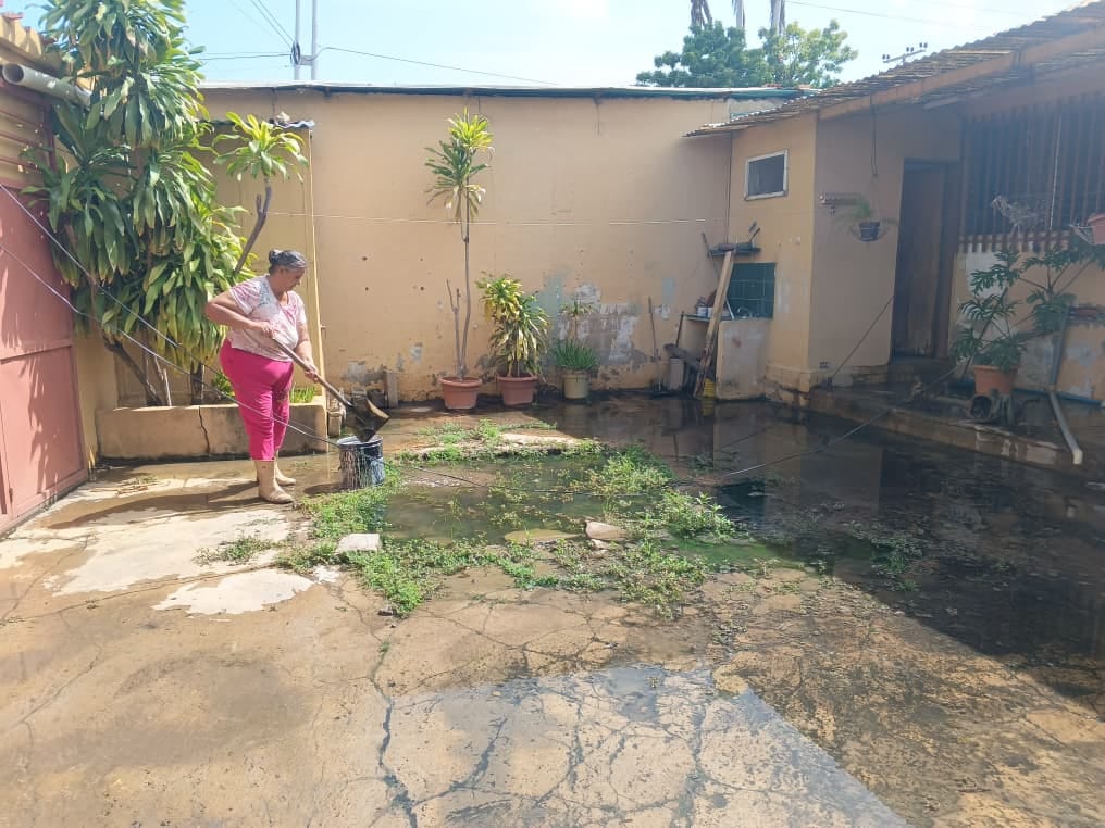 ANZOÁTEGUI | Vecinos de Chuparín en Puerto La Cruz alertan sobre ingreso de cloacas a hogares