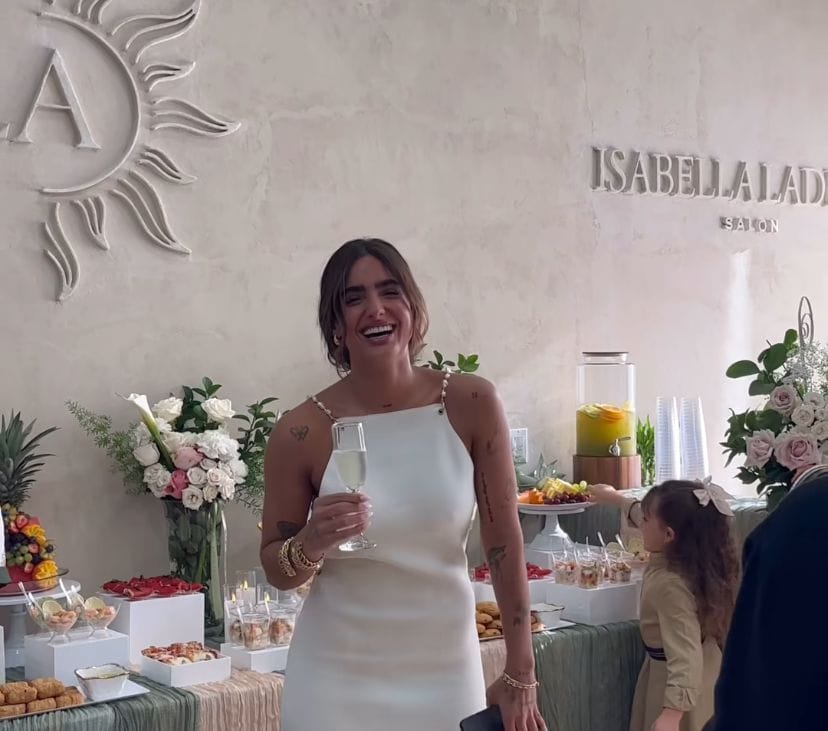 Isabella Ladera abrió un salón de belleza en Miami